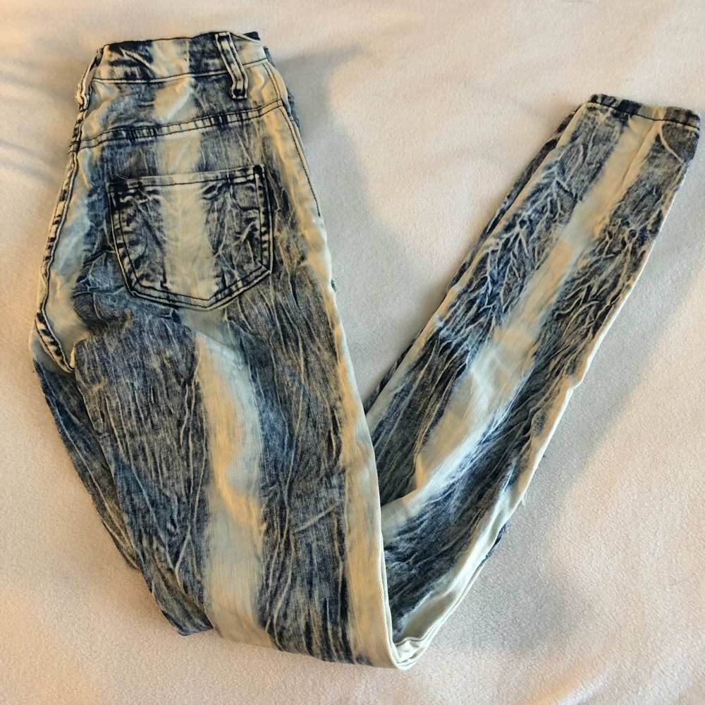 Stripped distressed high rise denim
